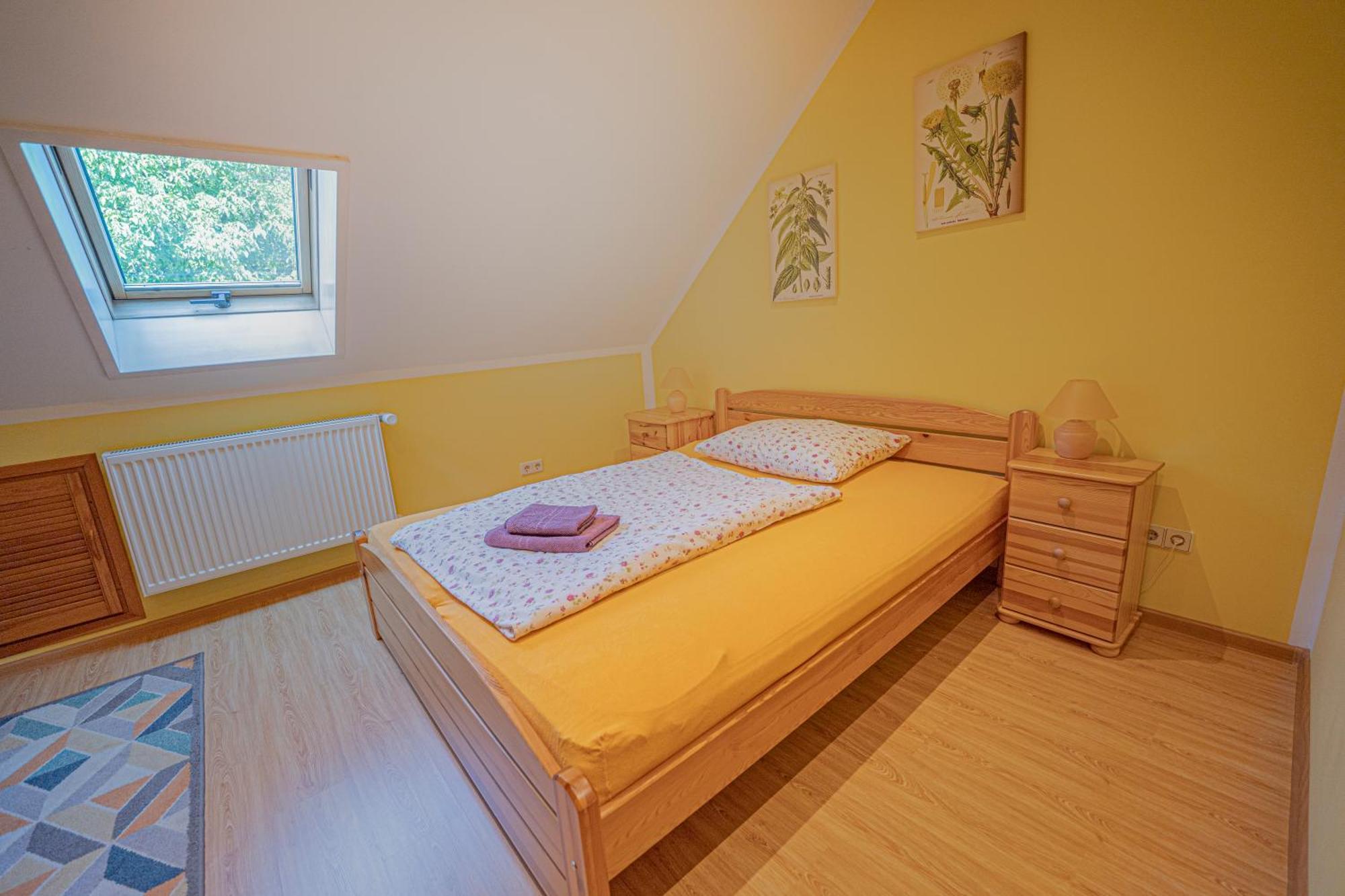 Dom Ogrodnika Apartment Jezow Sudecki Exterior photo